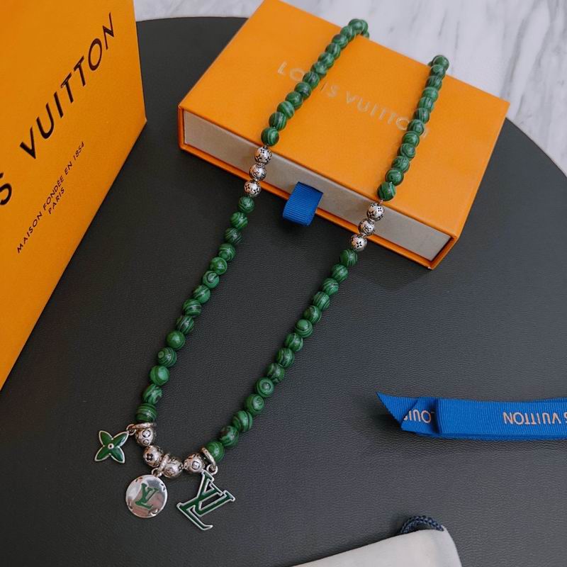 LV Necklace 03lyr362